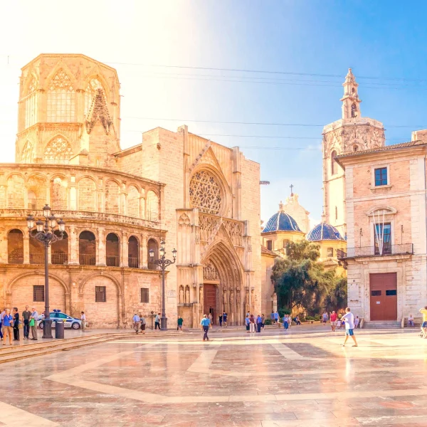 Frühling an der Costa Blanca: Valencia @ pure-life-pictures - Fotolia