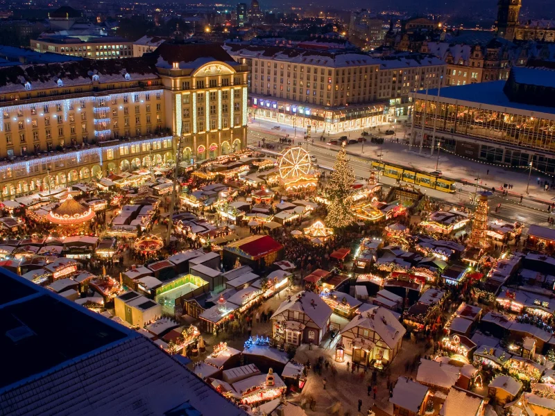 Busreise Dresdner Weihnachtstraditionen - Dresdener Weihnachtsmarkt © Alexander Erdbeer - Fotolia