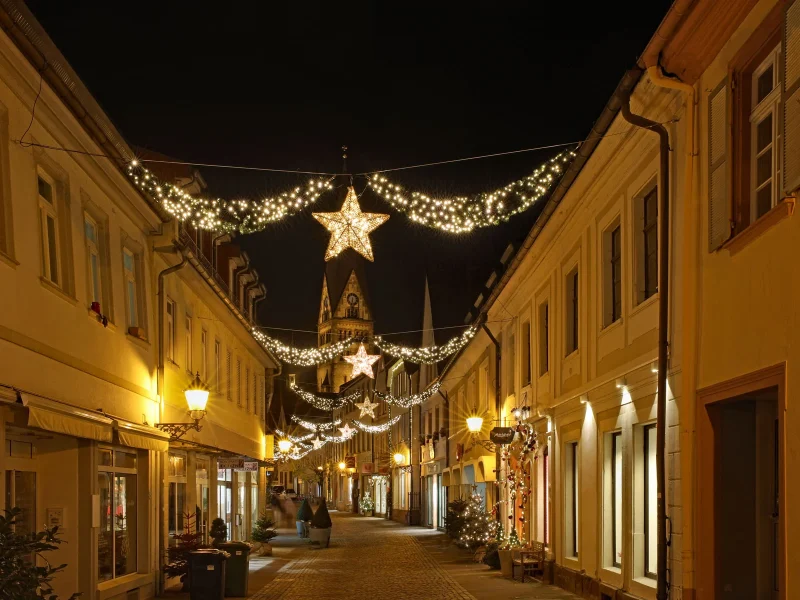 Busreise Schwarzwald im Advent - Lichterglanz auf dem Ettlinger Weihnachtsmarkt