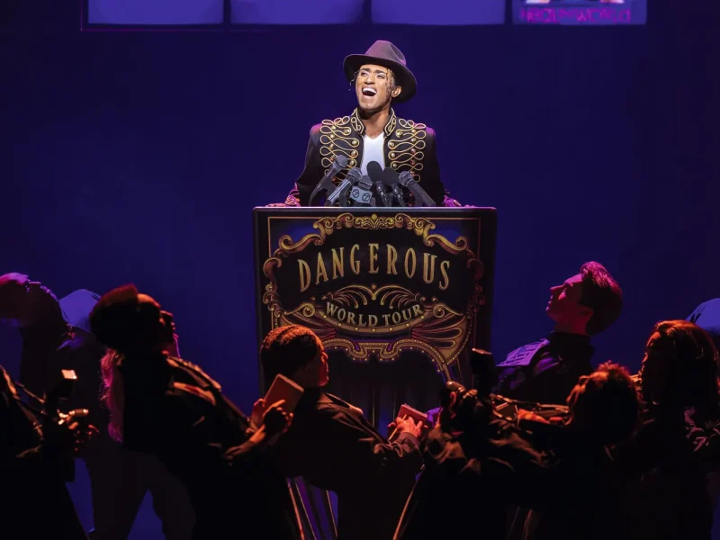 Busreise MJ - Das Michael Jackson Musical in Hamburg - Beat it! © Matthew Murphy Stage Entertainment