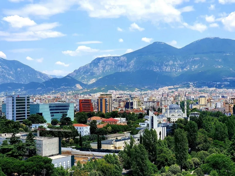 Albanien - die unbekannte Schönheit Europas: Tirana
