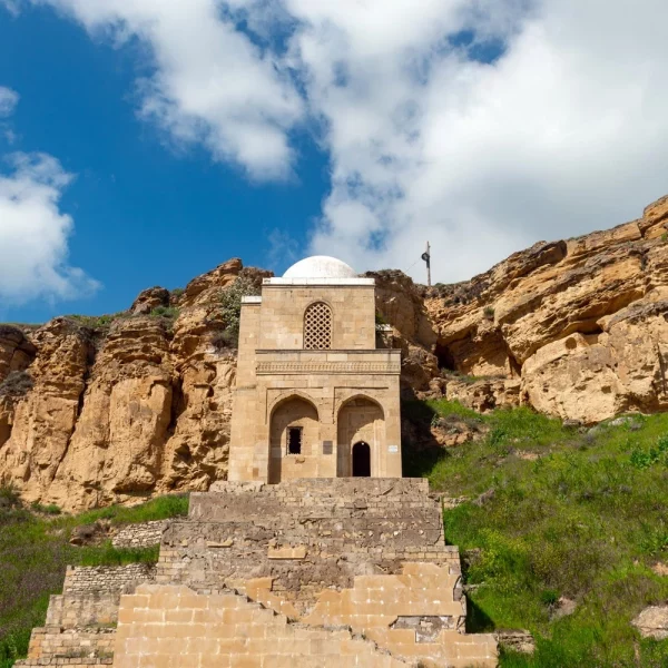 Entdeckungsreise durch Aserbaidschan & Georgien: Aserbaidschan mit dem Diri Baba Mausoleum